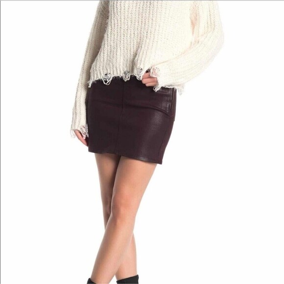 Good American The Waxed Coated Stretch Denim Bordeaux Mini Skirt women's S 4/27 - Picture 1 of 14